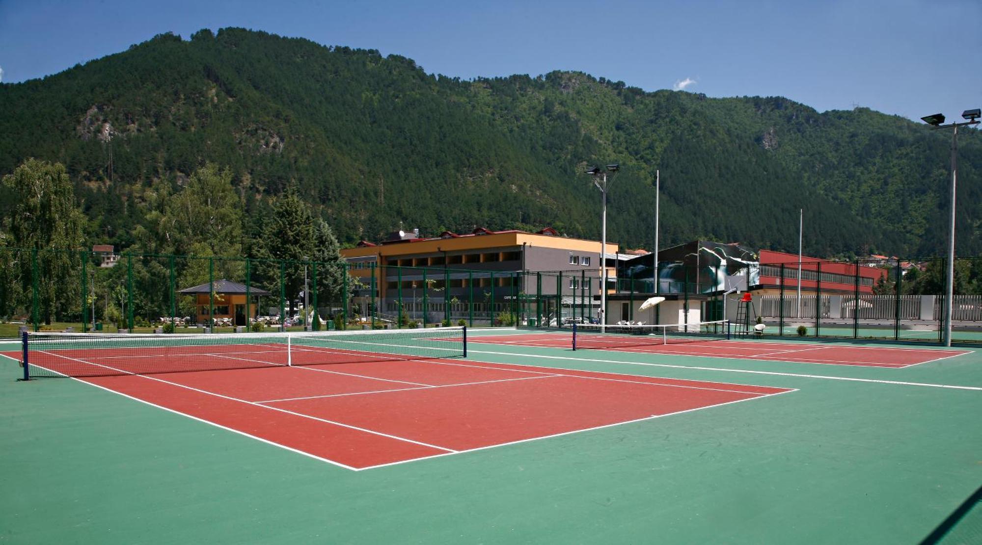 Garden City Hotel Konjic Εξωτερικό φωτογραφία